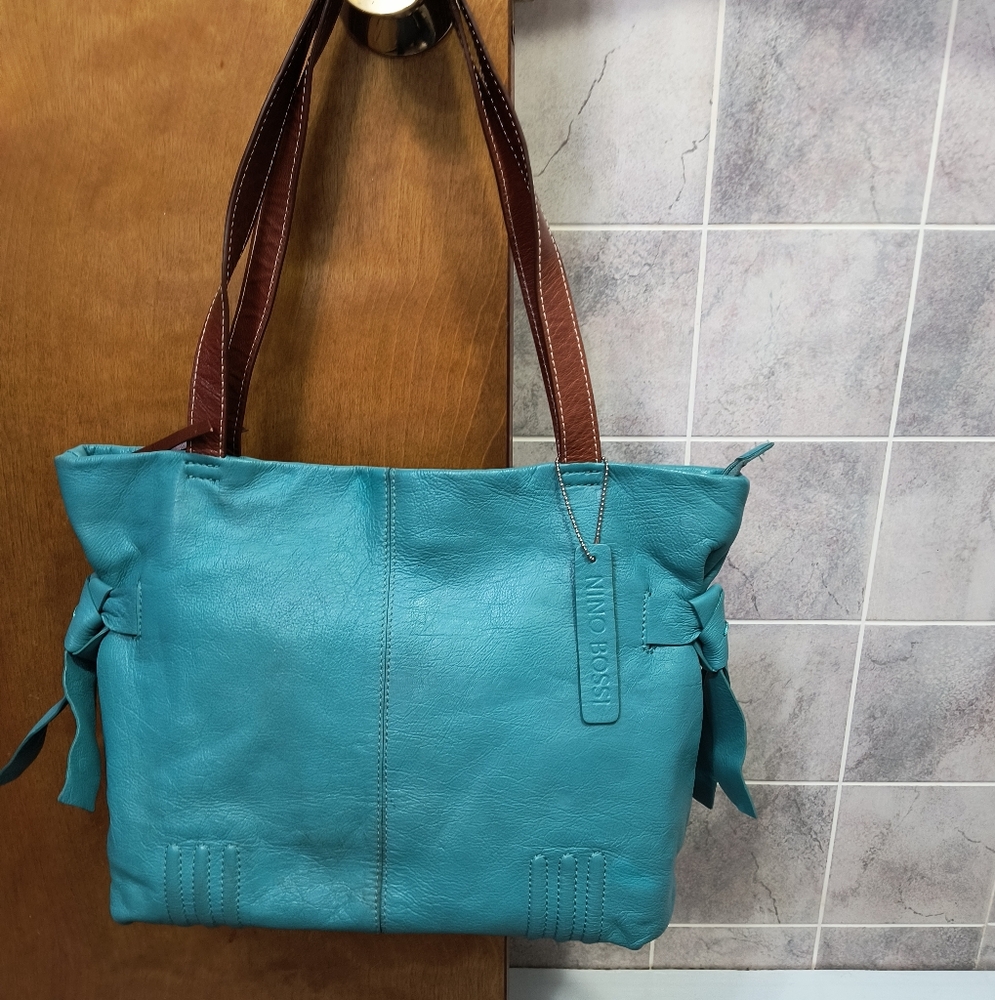 Nino Bossi Turquoise Leather Sholder Bag - Picture 2 of 9